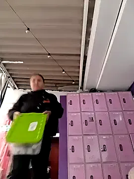 Mia-Minou – webcam model profile photo Image 8