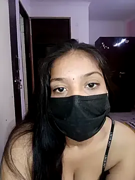 Yiyi-707 – webcam model profile photo Image 15