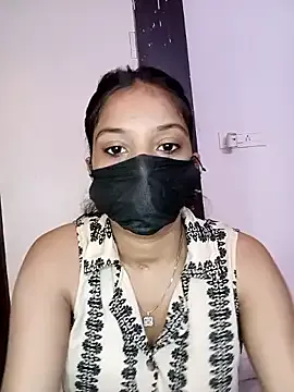 Yiyi-707 – webcam model profile photo Image 6