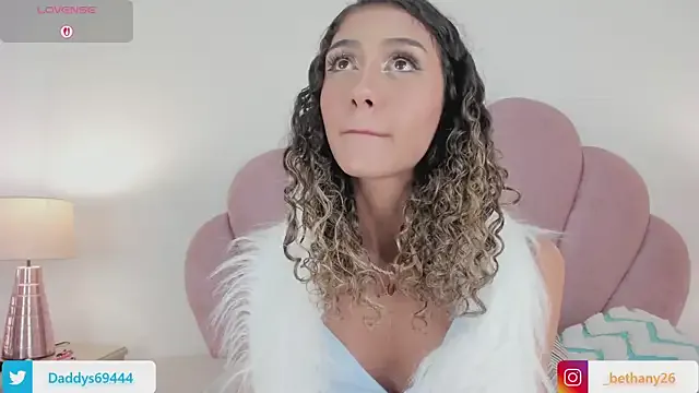 hotel_california_ – webcam model profile photo Image 14