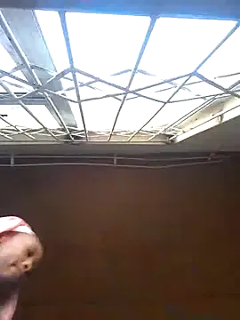 Vladamais – webcam model profile photo Image 12