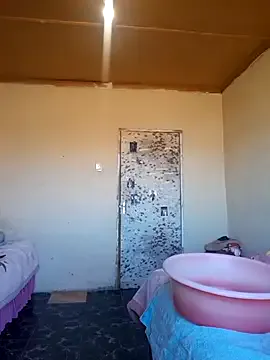 Vladamais – webcam model profile photo Image 13