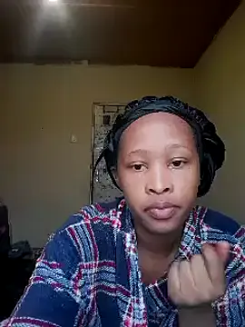 Vladamais – webcam model profile photo Image 2