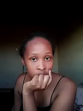 Vladamais – webcam model profile photo Image 5