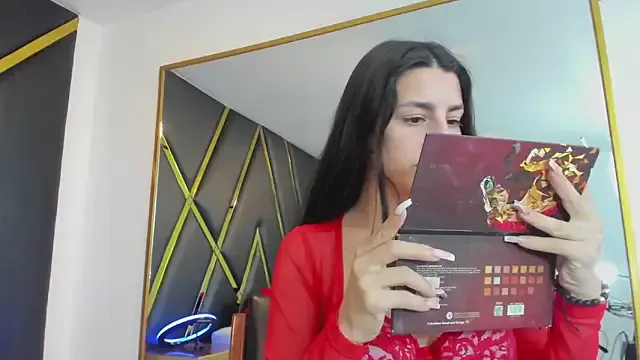 Gold_digger____ – webcam model profile photo Image 3