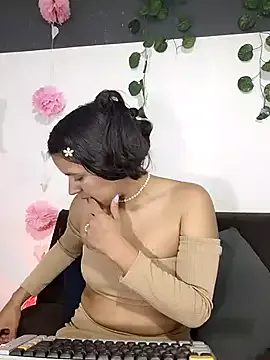 Adelina0001 – webcam model profile photo Image 13