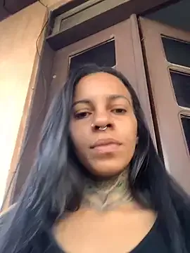 dovia – webcam model profile photo Image 13