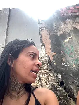 dovia – webcam model profile photo Image 16