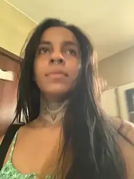 dovia – webcam model profile photo Image 8