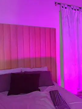 valerie_james3 – webcam model profile photo Image 19