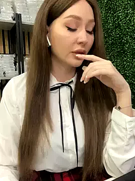 Almmaxxxx – webcam model profile photo Image 6