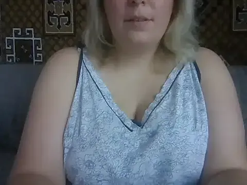 JuicyFruits93 – webcam model profile photo Image 17