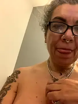 Isabellitasexi38 – webcam model profile photo Image 4