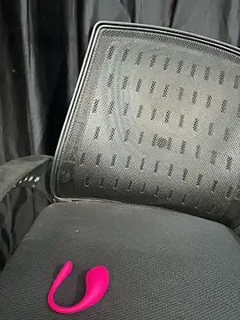 thanusi_2 – webcam model profile photo Image 19