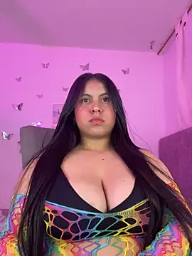 husa_Malikaa – webcam model profile photo Image 3