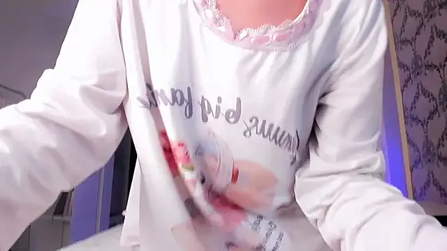 hyeony_s96 – webcam model profile photo Image 6