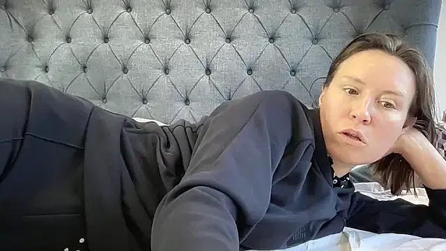 queen_kitty1818 – webcam model profile photo Image 18