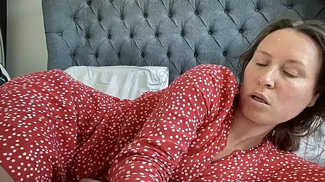 queen_kitty1818 – webcam model profile photo Image 9