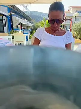 lilliiilliiillil – webcam model profile photo Image 3