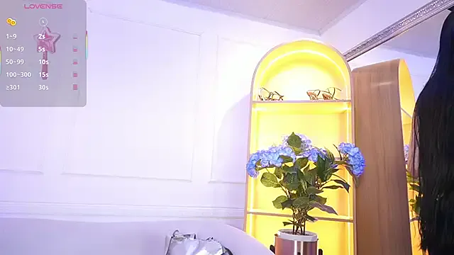 Natha_Fantasy – webcam model profile photo Image 2