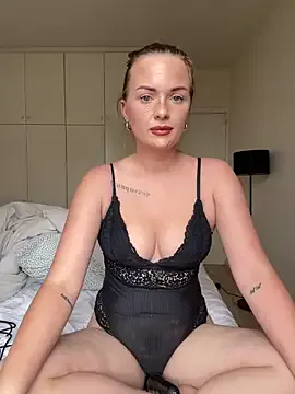 United3 – webcam model profile photo Image 8