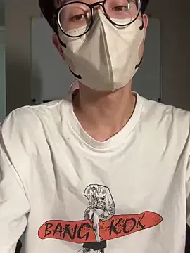 queenelia – webcam model profile photo Image 10