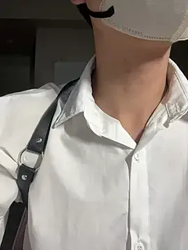 queenelia – webcam model profile photo Image 9