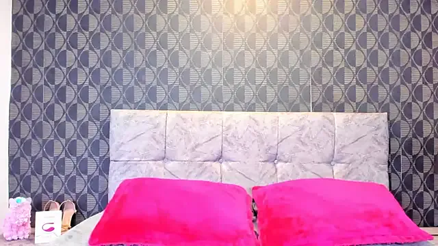 Emma96_hot – webcam model profile photo Image 4