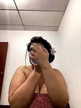 NoraJohnson6 – webcam model profile photo Image 10