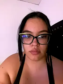 NoraJohnson6 – webcam model profile photo Image 4