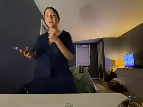 SpicyQueenX69 – webcam model profile photo Image 5