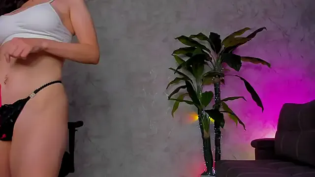 peachy_kiss – webcam model profile photo Image 12