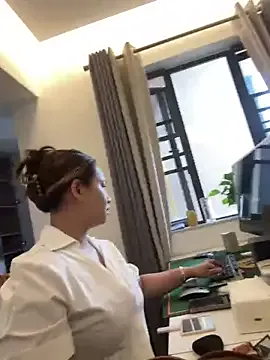 queen_kitty1818 – webcam model profile photo Image 2