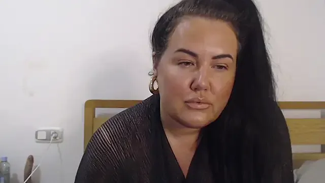 Rinamay_ – webcam model profile photo Image 2