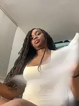 Love_bitess – webcam model profile photo Image 19