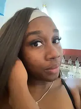 Love_bitess – webcam model profile photo Image 7