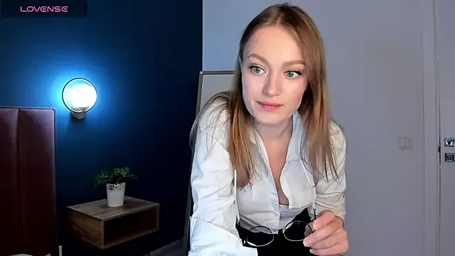 bella__honey – webcam model profile photo Image 10