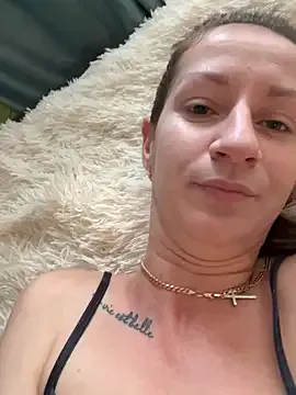 newMichelle – webcam model profile photo Image 17