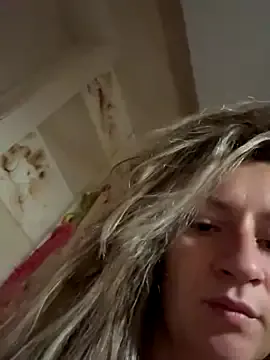 newMichelle – webcam model profile photo Image 8