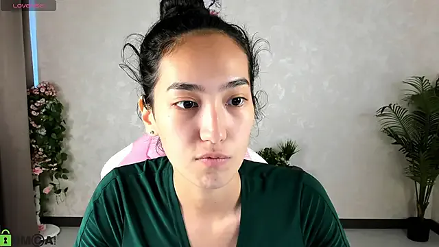 sanu_07 – webcam model profile photo Image 18