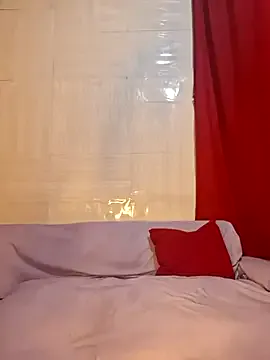 thanusi_2 – webcam model profile photo Image 2