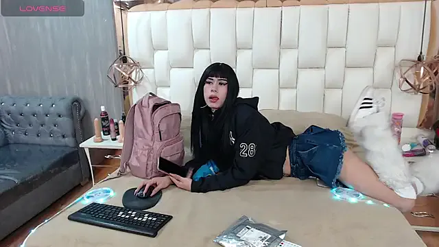 stussy3325 – webcam model profile photo Image 18