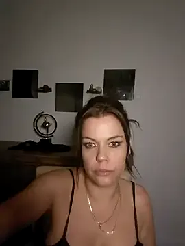 aoi2011 – webcam model profile photo Image 14