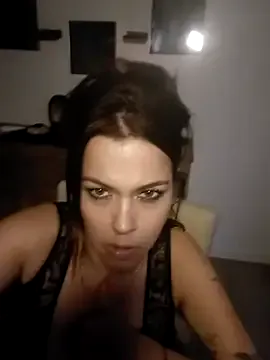 aoi2011 – webcam model profile photo Image 3