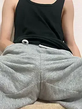 EmiliaCatalina – webcam model profile photo Image 7