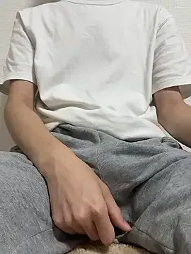 EmiliaCatalina – webcam model profile photo Image 9