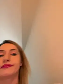 tuanzi125216 – webcam model profile photo Image 11