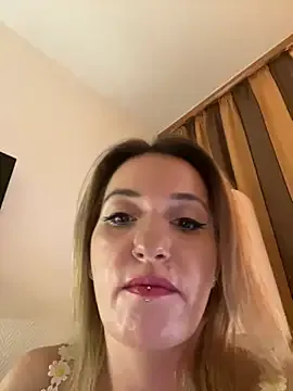 tuanzi125216 – webcam model profile photo Image 13