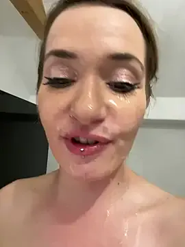 tuanzi125216 – webcam model profile photo Image 9