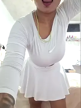 yesonee – webcam model profile photo Image 11